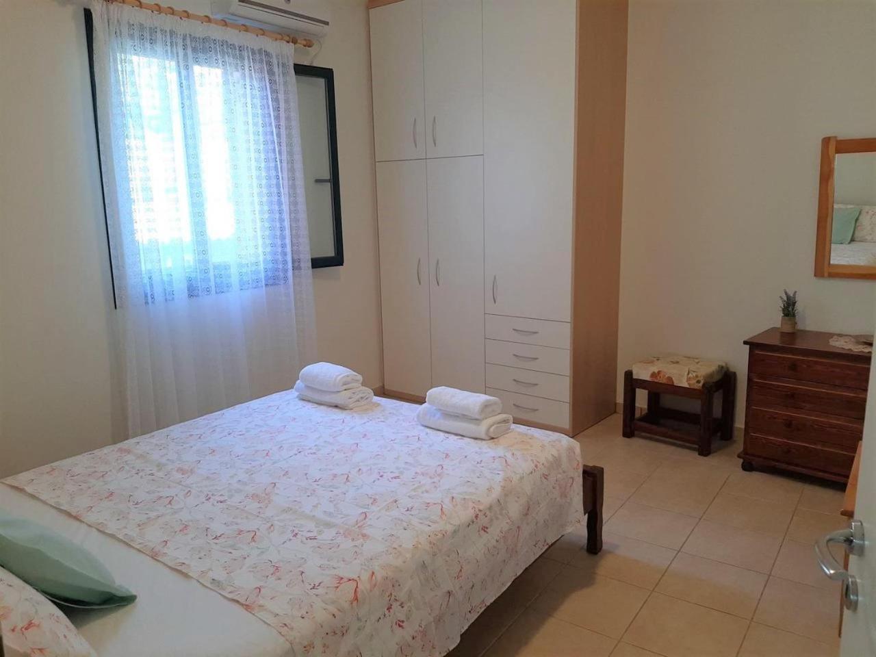 Giannos Apartments Agia Efimia Luaran gambar