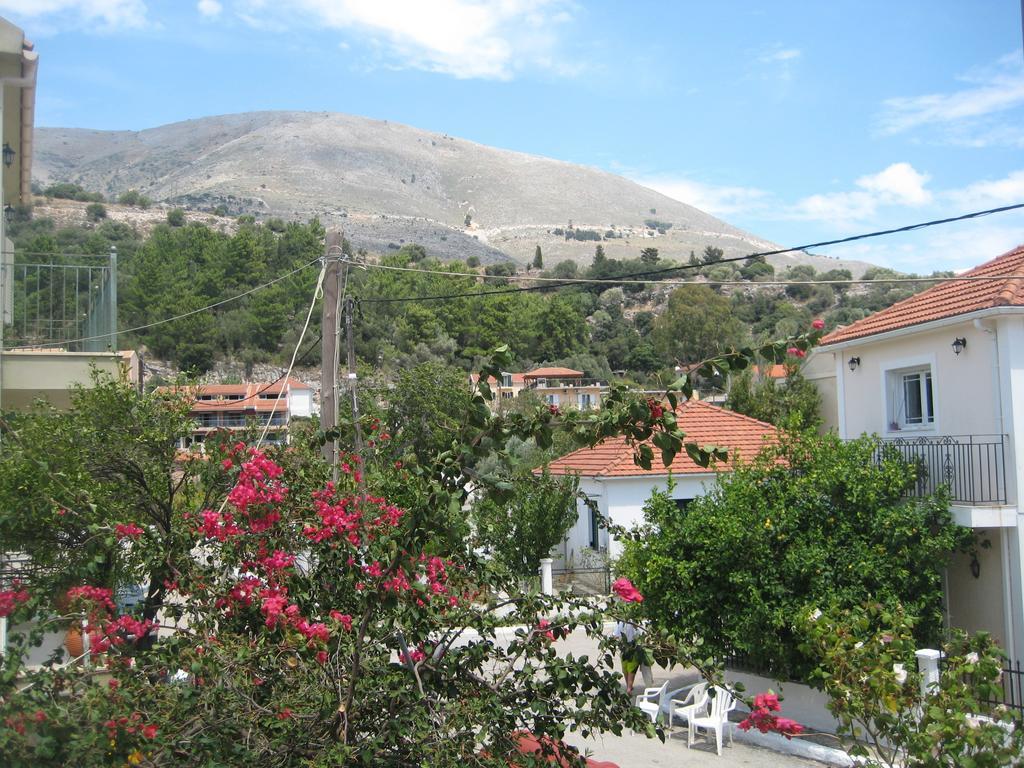 Giannos Apartments Agia Efimia Luaran gambar