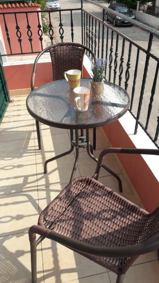 Giannos Apartments Agia Efimia Luaran gambar